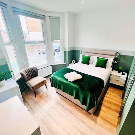 London 43 Ensuite Room Look Like Hotel Top Locations エクステリア 写真