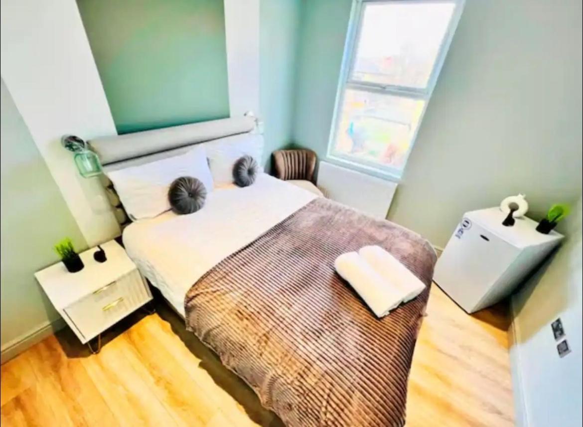 London 43 Ensuite Room Look Like Hotel Top Locations エクステリア 写真