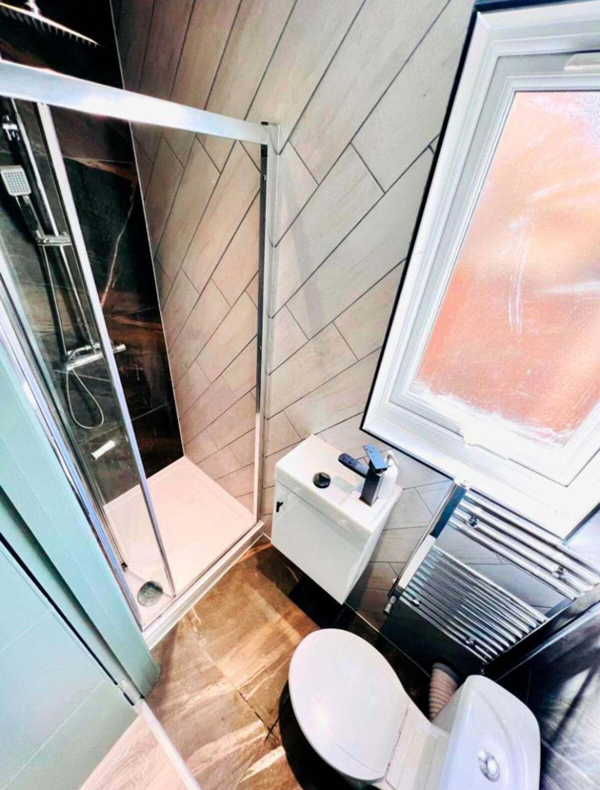 London 43 Ensuite Room Look Like Hotel Top Locations エクステリア 写真