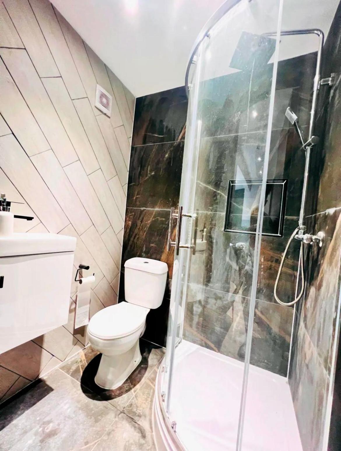 London 43 Ensuite Room Look Like Hotel Top Locations エクステリア 写真