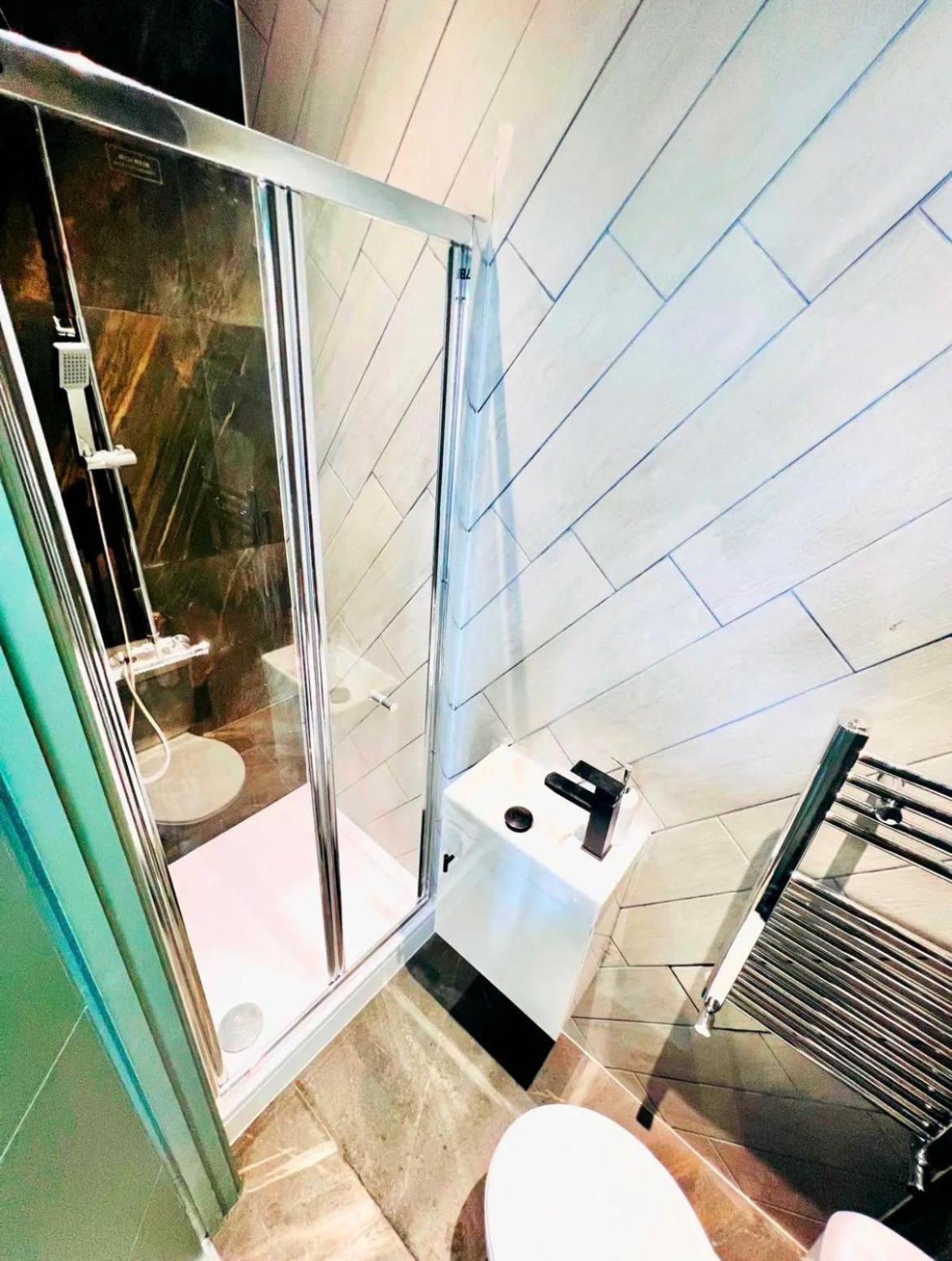 London 43 Ensuite Room Look Like Hotel Top Locations エクステリア 写真